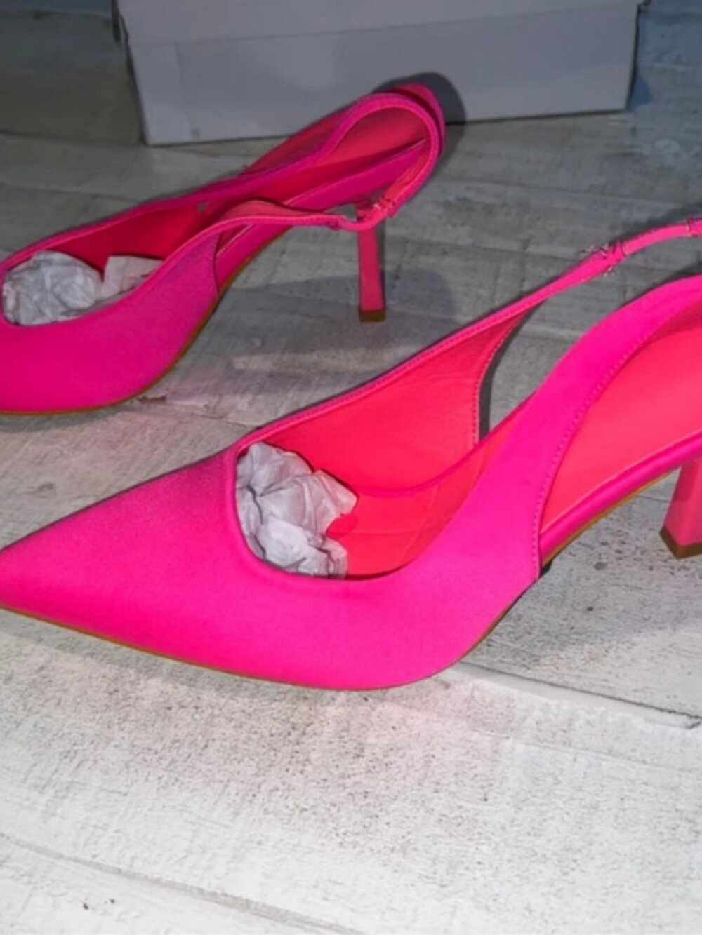Pink pointed heel size 11 - Picture 3 of 3